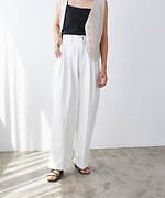 ヤヌークからホワイトデニムのウィメンズボトムス、“脚長”Aラインスカートやルーズストレートパンツ｜写真2