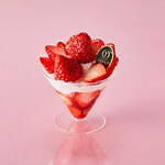 阪急うめだ本店に“苺スイーツ”集結、“いちご摘みのバスケット”着想タルト＆いちごのパイバーガーなど｜写真8