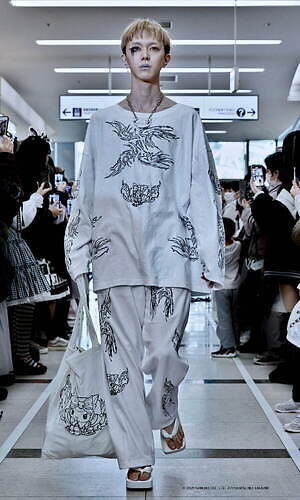 イクミ(IKUMI) 2023-24年秋冬ウィメンズ&メンズコレクション  - 写真3