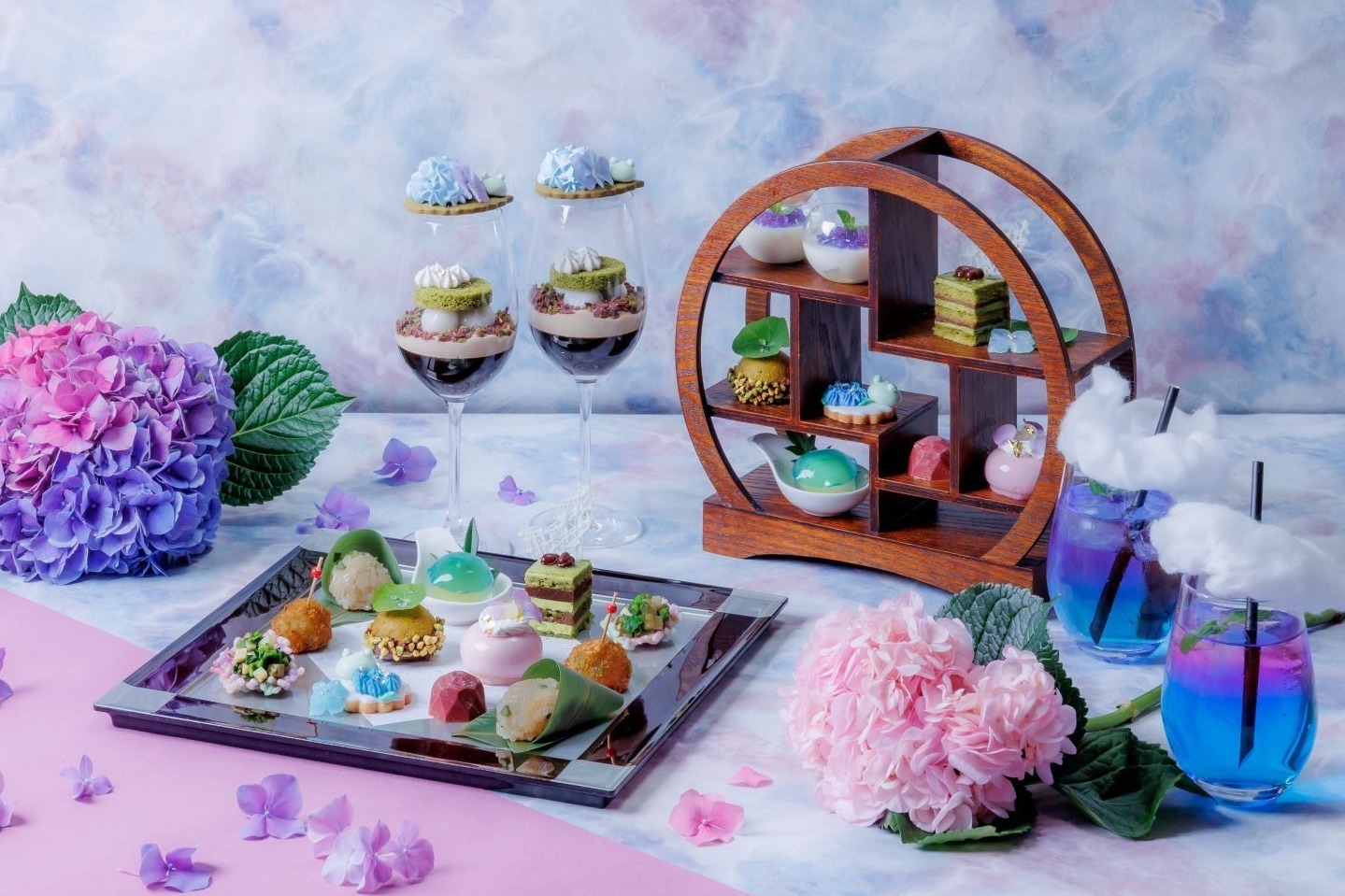 「はんなり紫陽花アフタヌーンティー」京都で、紫陽花カラーのミルクプリンやコーヒー×あんみつパフェなど