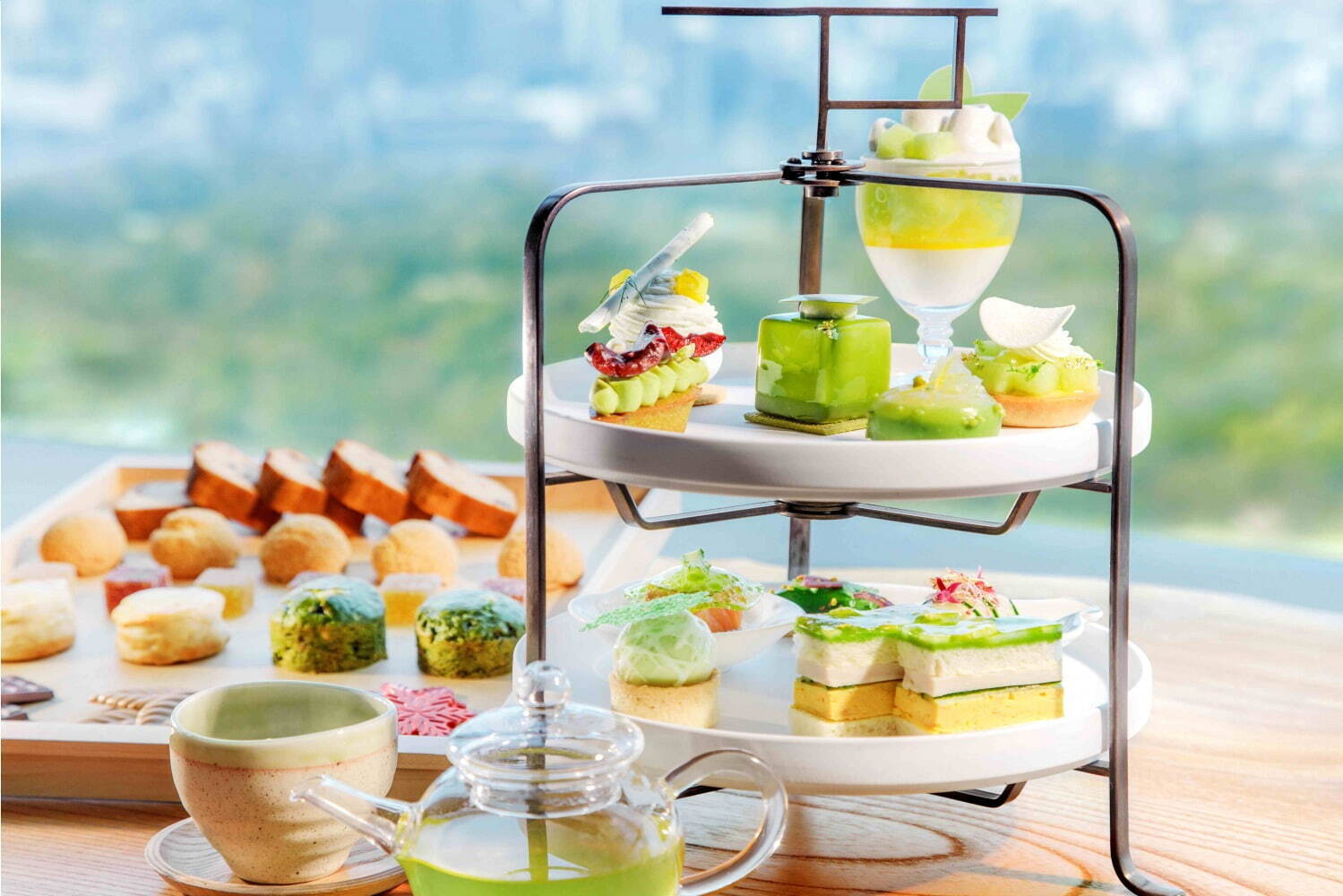 料金：1名 平日 11:30～13:30 / 14:00～16:00 8,800円、16:30～18:30 7,800円 / 週末・祝日 9,800円
※週末・祝日は厳選されたプレミアム日本茶とのペアリング付き。