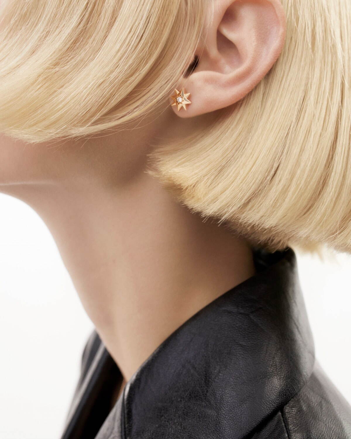 ぶんぶん様　✳︎紙袋無しでの発送Dior 星モチーフ 淡水パールネックレス DIOR | DIOR Fashion JA | ファッション＆アクセサリー