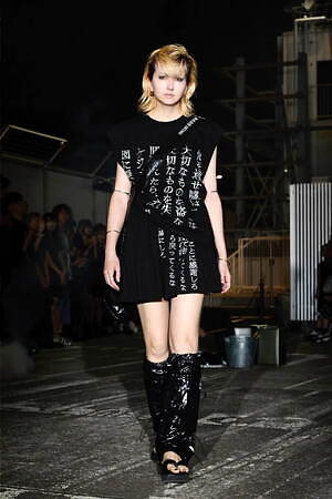 イクミ(IKUMI) 2024年春夏ウィメンズ&メンズコレクション  - 写真1