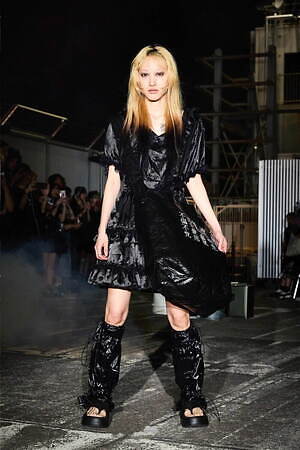 イクミ(IKUMI) 2024年春夏ウィメンズ&メンズコレクション  - 写真3