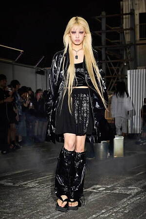 イクミ(IKUMI) 2024年春夏ウィメンズ&メンズコレクション  - 写真15