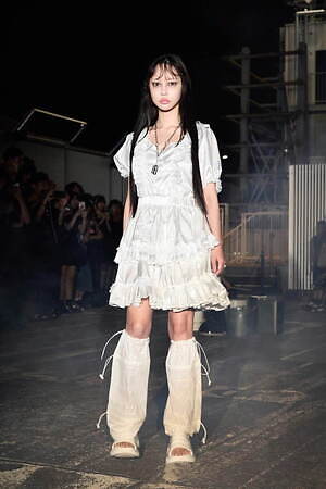 イクミ(IKUMI) 2024年春夏ウィメンズ&メンズコレクション  - 写真18