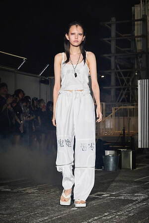 イクミ(IKUMI) 2024年春夏ウィメンズ&メンズコレクション  - 写真19