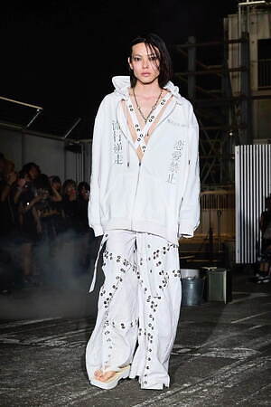 イクミ(IKUMI) 2024年春夏ウィメンズ&メンズコレクション  - 写真21