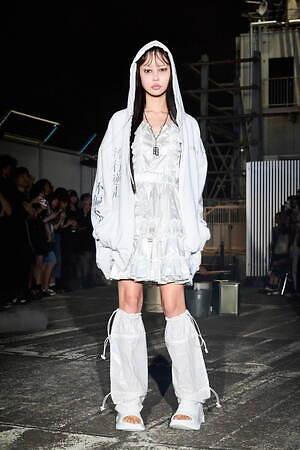 イクミ(IKUMI) 2024年春夏ウィメンズ&メンズコレクション  - 写真25