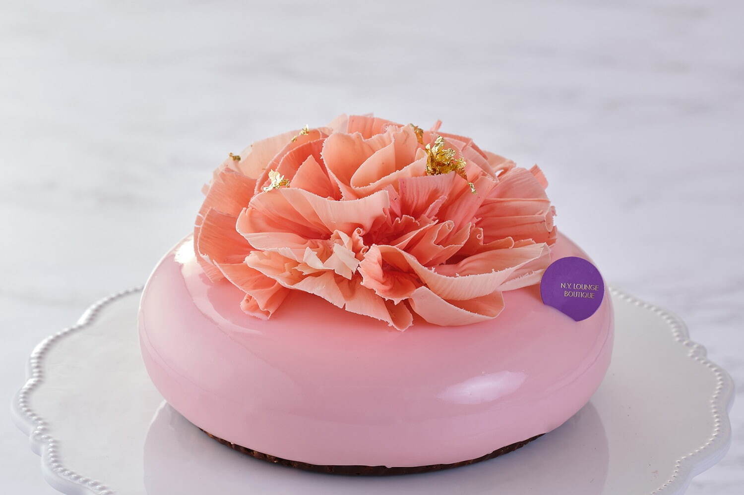 ＜ホテル インターコンチネンタル 東京ベイ＞“ピンクのカーネーション咲く”母の日ケーキ