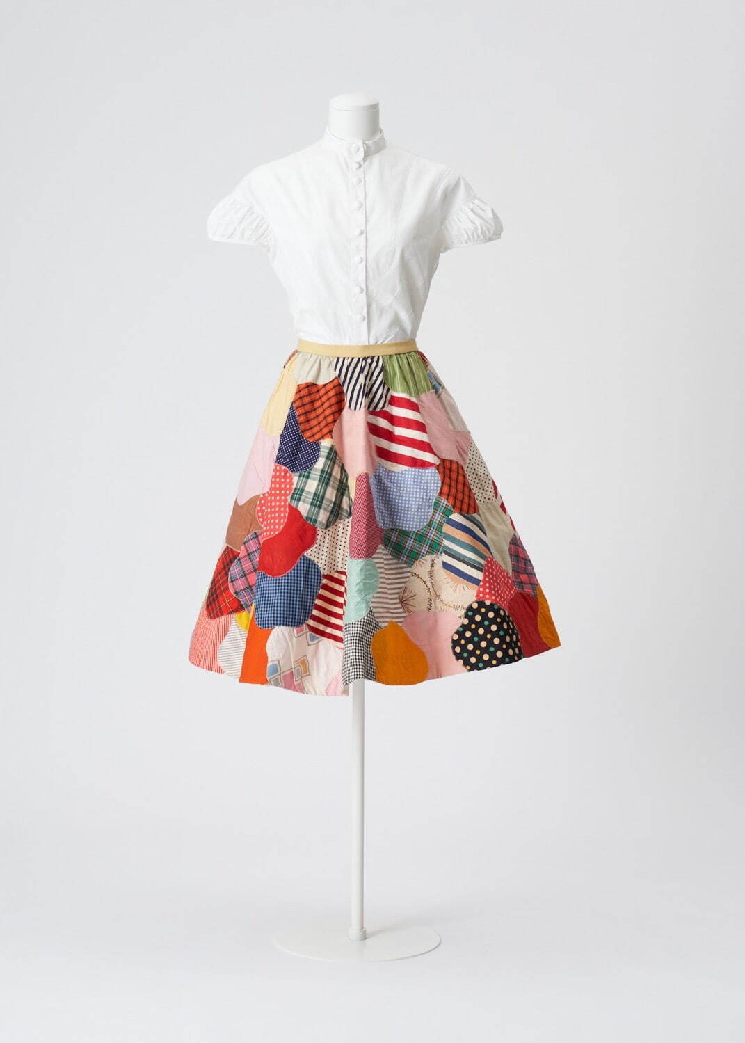 中原淳一 《パッチワークのフレアスカート》 1955年 個人蔵 撮影：岡田昌紘 ディレクション：Gottingham ©JUNICHI NAKAHARA / HIMAWARIYA
