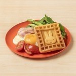 代官山「ミッフィーカフェ」から“ミッフィーの顔”入りワッフルなど新メニュー、フィナンシェ柄グッズも｜写真1