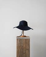 キジマ タカユキ“折り畳める”ハット、ハリ感のある優雅なブリム - スタイリスト百々千晴コラボ｜写真4