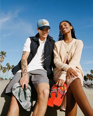 メゾン キツネ×ハワイアナス“真夏の海岸”ビーチサンダル、鼻緒に“フォックス”モチーフ｜写真7