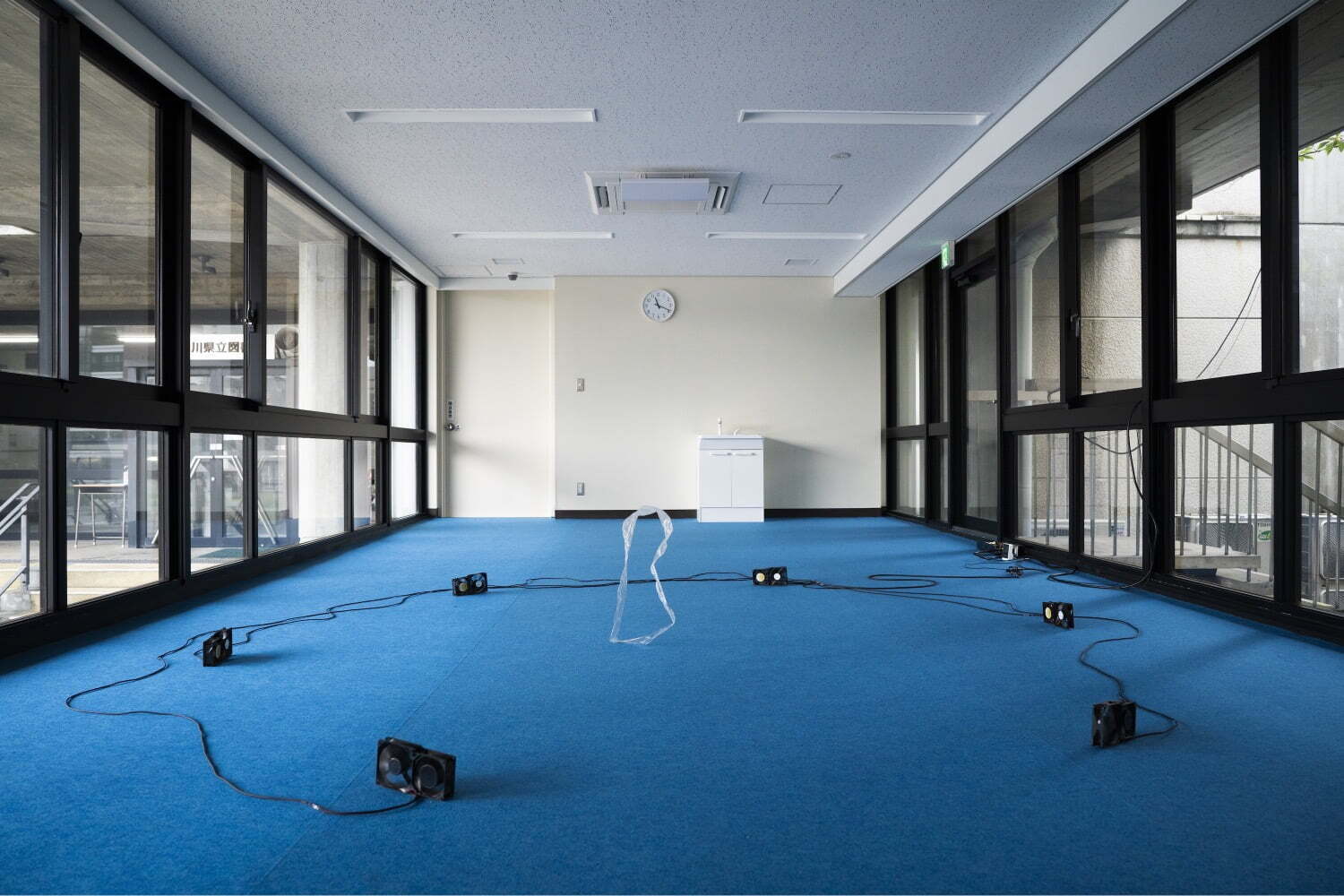 インスタレーション｜三原聡一郎の展覧会が東京・慶應義塾で - “振動・呼吸・粒子”身の回りの現象を作品化する活動を一望