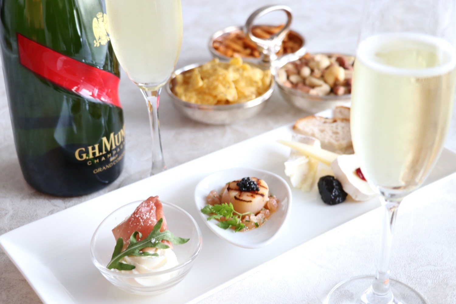 シャンパン(シャンパーニュ)｜横浜港の夜景を眺めながらシャンパン飲み放題、ヨコハマ グランド インターコンチネンタル ホテルで