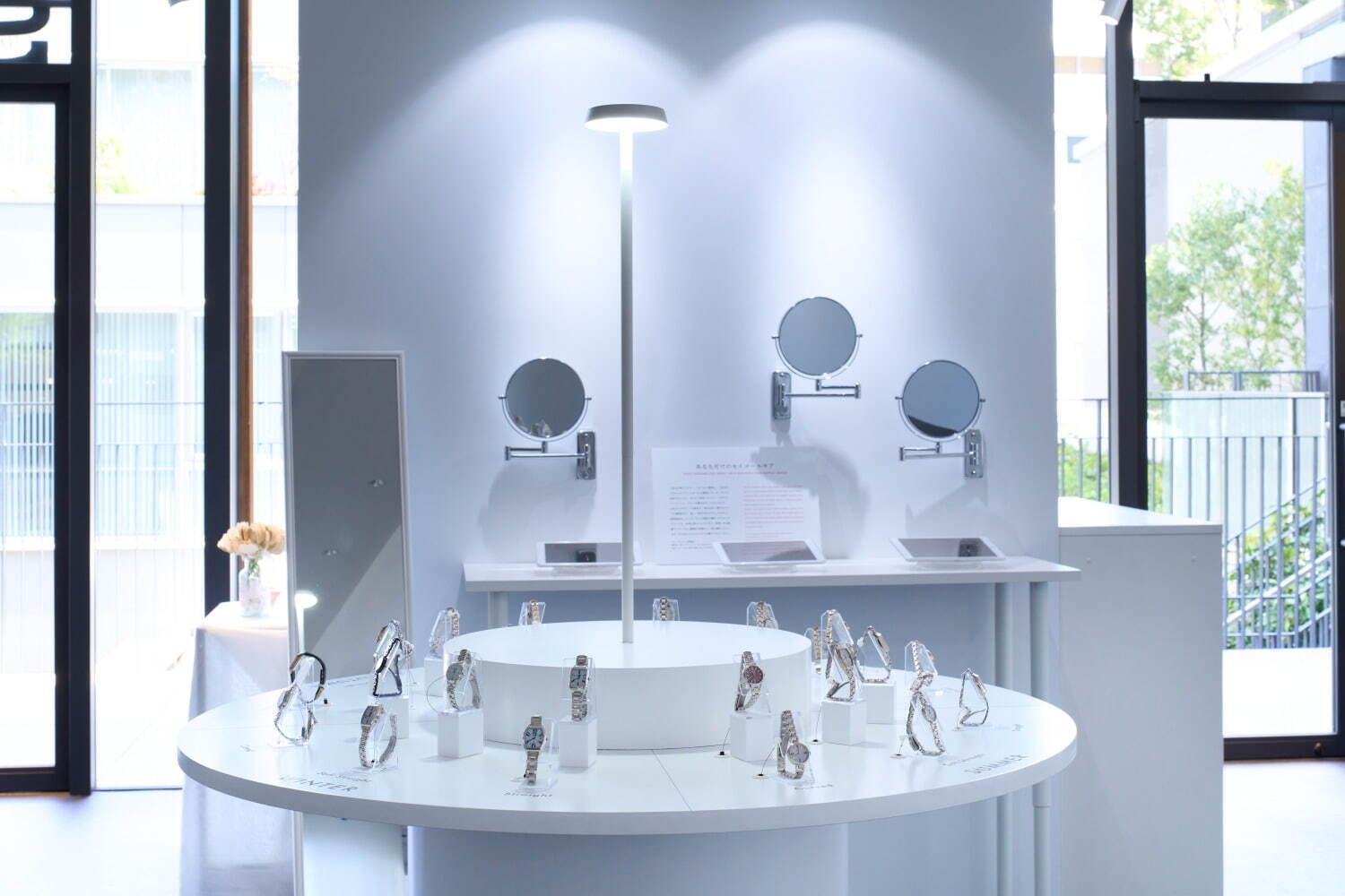 セイコー ルキア“花と光”の腕時計展示会が原宿で、アーカイブ展示や人気ウォッチ試着｜写真4