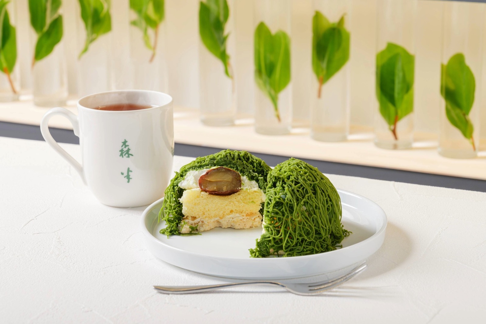 「抹茶モンブラン 炒りたてほうじ茶付き」1,210円