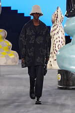 ディオール  2025年夏メンズコレクション - 手仕事に交わる生命感の讃歌｜写真3