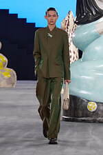 ディオール  2025年夏メンズコレクション - 手仕事に交わる生命感の讃歌｜写真28