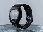 G-SHOCKのロンハーマン限定腕時計「GBX-100」、ブラック