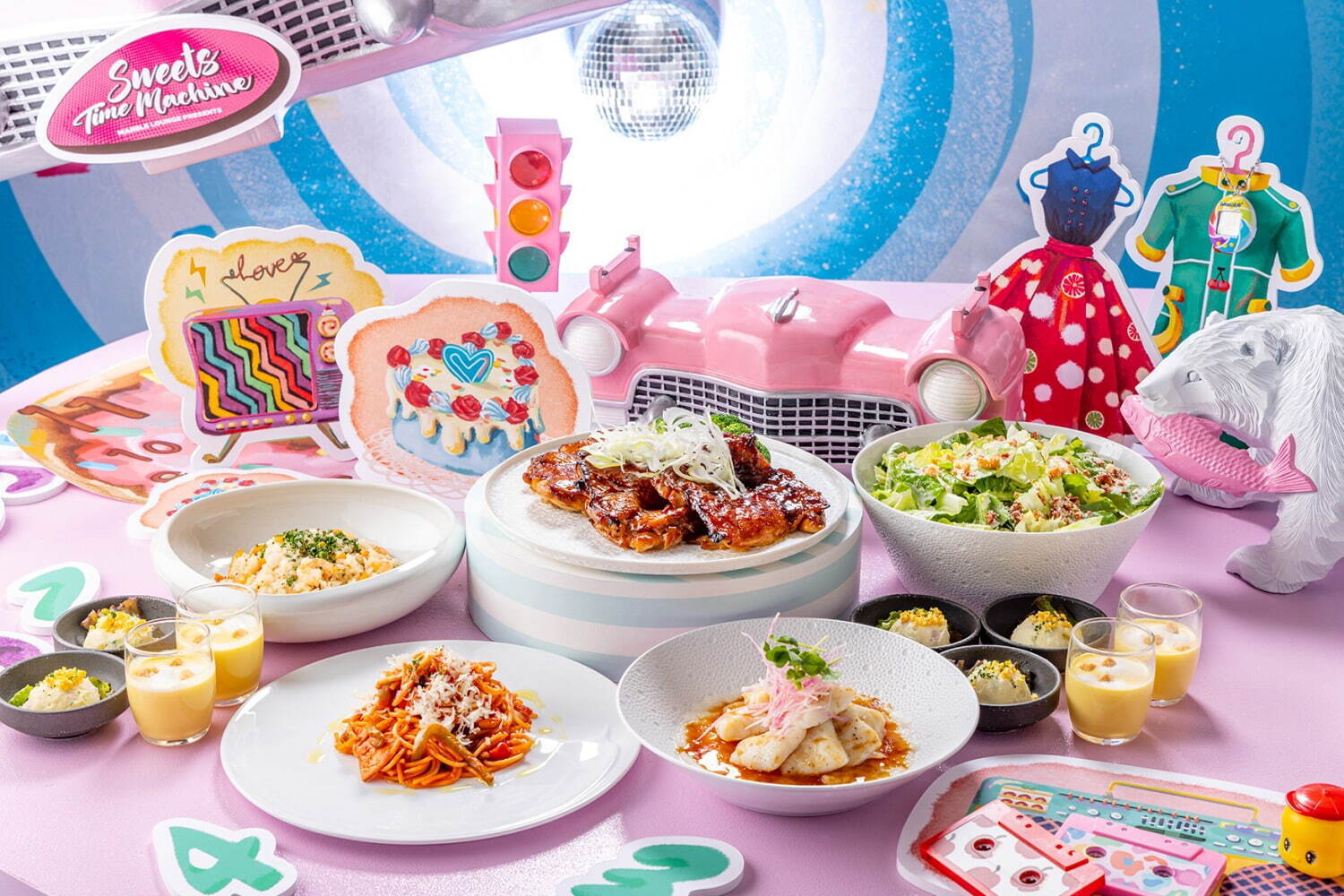 ヒルトン東京の夏ビュッフェ「スイーツ・タイムマシーン」スイーツで楽しむ甘いタイムトラベル｜写真2
