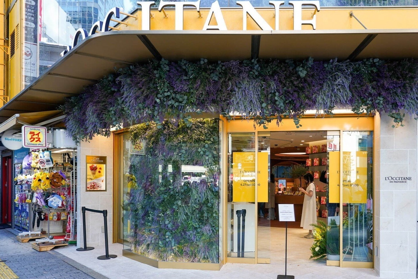 ロクシタン渋谷駅前の店舗を世界初の新コンセプトストアに一新、フレグランスバー設置＆カフェ併設