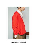 バトナー“深めVネック”のレショップ限定ニット、ドレープ感引き立つ麻素材で｜写真9