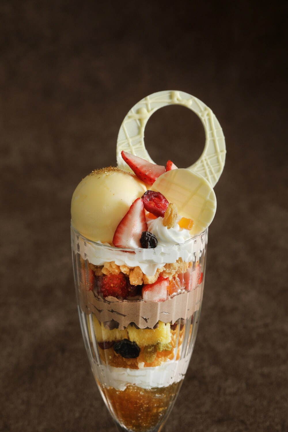 「At the Theatre」2,900円