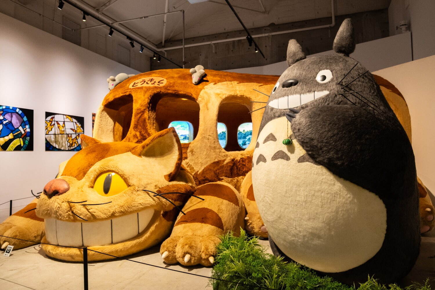 ジブリ｜「ジブリパークとジブリ展」東京・天王洲で、「魔女の谷」ハウルの城模型などでパーク誕生の裏側を紹介
