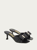 フェラガモ24年春夏新作サンダル、“リボン”モチーフのミュールやメタルプレート煌めくサンダル｜写真13