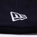 タカヒロミヤシタザソロイスト．×ニューエラ、初となるベレー帽＆ロゴ入りTシャツをネイビーで｜写真19