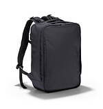 モノリスの“オールブラック”バックパック、マグネットポケットの収納力＆洗練デザイン｜写真1