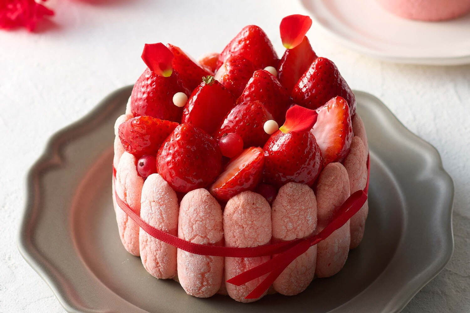 ビスキュイ｜四季菓子の店「ひびか」甘酸っぱい苺の花が咲く、母の日限定の花束ケーキ
