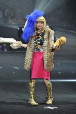 写真4/6｜ ベッキー、土屋アンナ、PUFFYなど豪華ゲストが登場