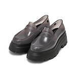 アンダーカバー×メリッサ第2弾、ボリューミーな厚底ローファー＆“ジュエリー”モチーフのサンダル｜写真4