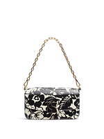 ケイト・スペード24年夏バッグ、サッカーボールそっくりのバッグや“ふさふさ犬”クロスボディバッグ｜写真15