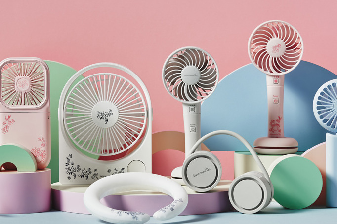 アフタヌーンティー・リビング24年夏、淡色ハンディファンや“ひんやり”シャーベットネックリング