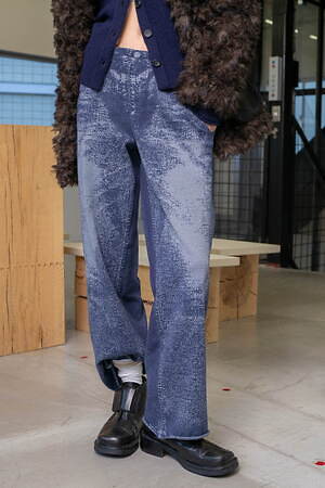 パーバーズ(PERVERZE) 2024-25年秋冬ウィメンズコレクション  - 写真2