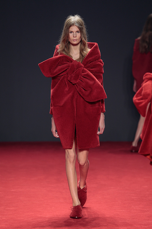 ヴィクター＆ロルフ オートクチュール(VIKTOR & ROLF Haute Couture) 2014-15年秋冬ウィメンズコレクション  - 写真22