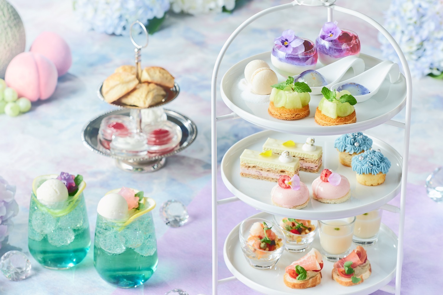 クリームソーダ｜「紫陽花アフタヌーンティー」横浜＆大宮で、紫グラデーションのグラススイーツやぶどう味クリームソーダも