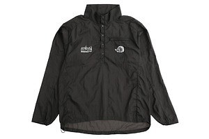 ゴルフ店「クラブハウス」×マンハッタンポーテージ ブラックレーベル、“ハリネズミ”ロゴのジャケット