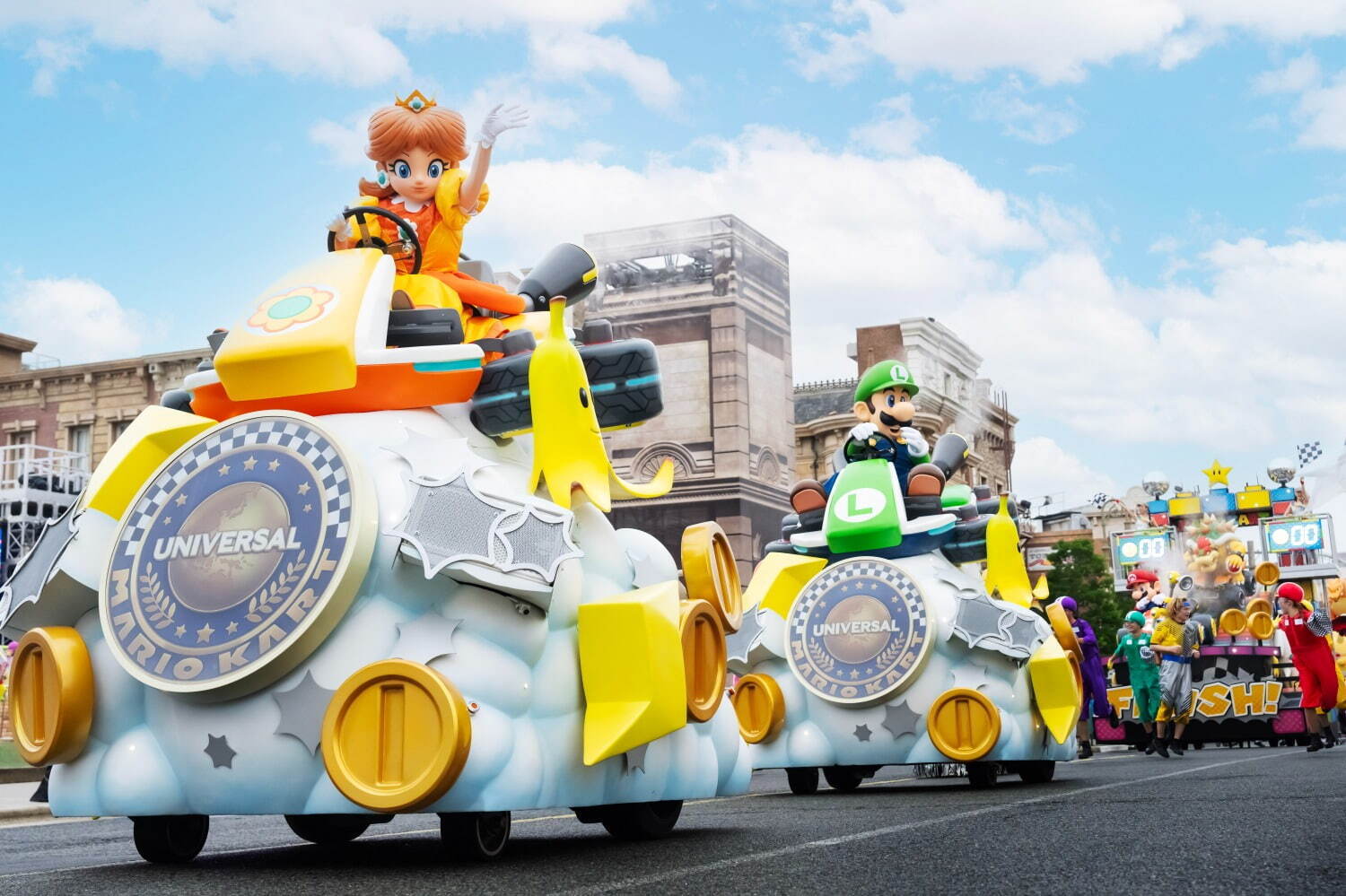 USJ夏の“びしょ濡れ”パレードが復活、巨大ポケモン「ギャラドス」や「デイジー姫」のフロート｜写真8
