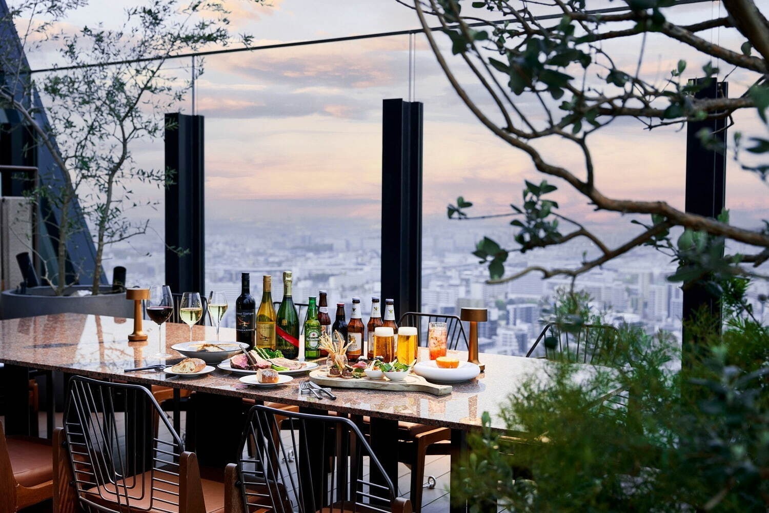 ビアガーデン特集【2024年最新版】東京＆大阪などで楽しむビール飲み放題＆屋外BBQプラン｜写真9