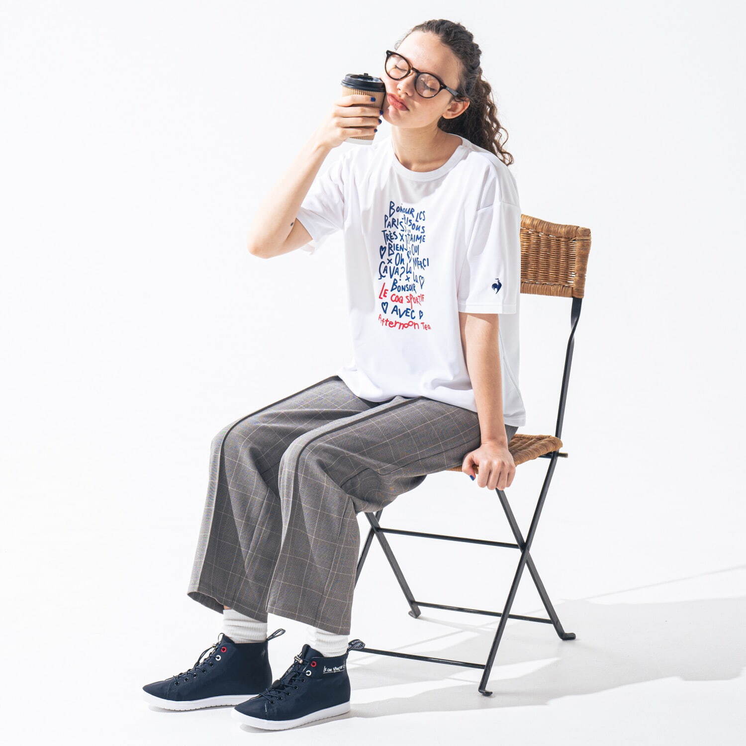 プリントTシャツ 5,390円、シューズ 9,900円
