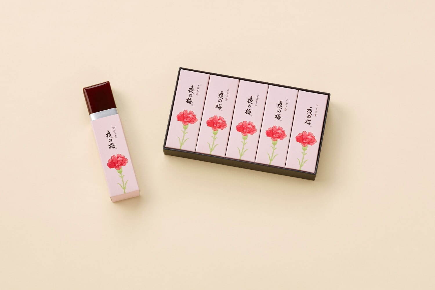 とらや母の日・父の日ギフト、“華やかなカーネーション”の羊羹