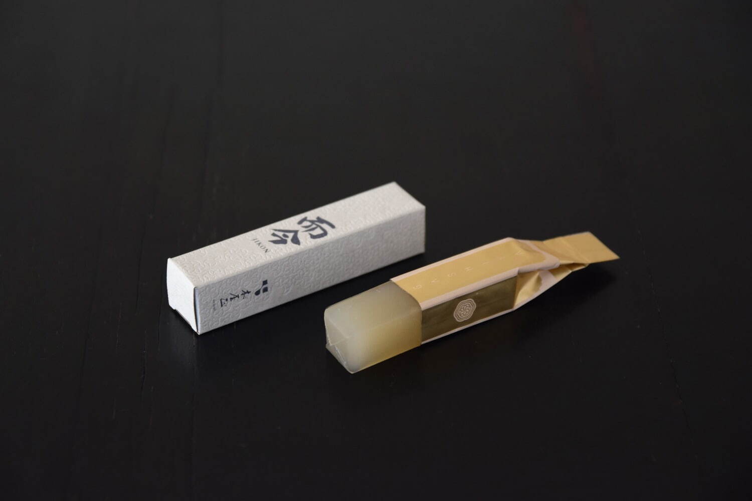 「酒粕羊羹」1棹 432円