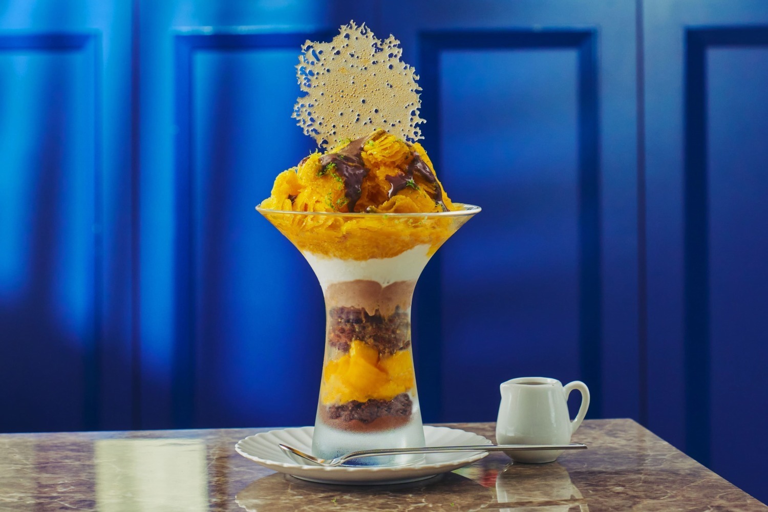 ビスキュイ｜カファレル夏限定マンゴーかき氷、ジャンドゥーヤパウンドケーキやチョコレートジェラートを重ねて
