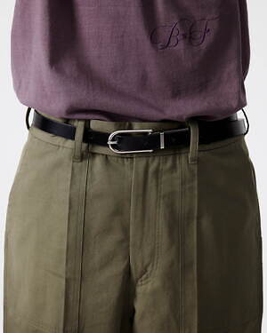 ベッドフォードの直営店限定レザーベルト、4パターンの配色で使用可能｜写真3