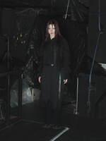 リミ フゥ 2024-25年秋冬コレクション - 生き抜く気概を自分の根源に見出す｜写真14